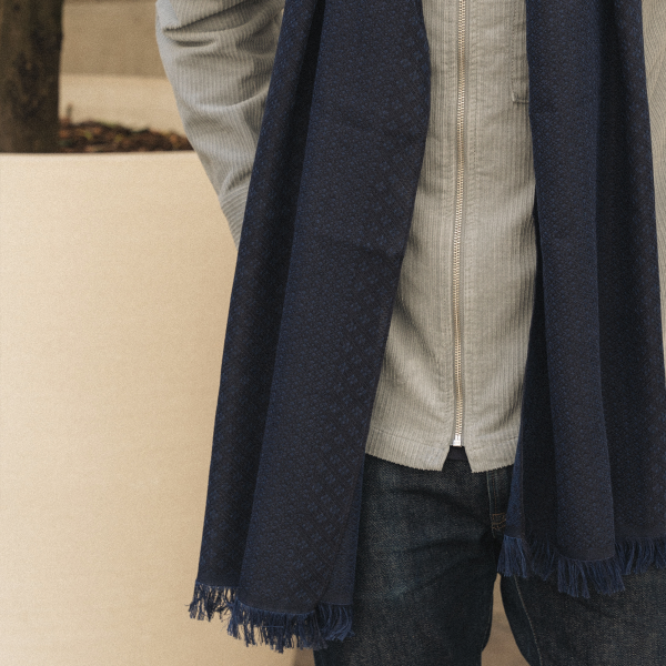 Etole-homme-cachemire-soie-coton-bleu-Losange