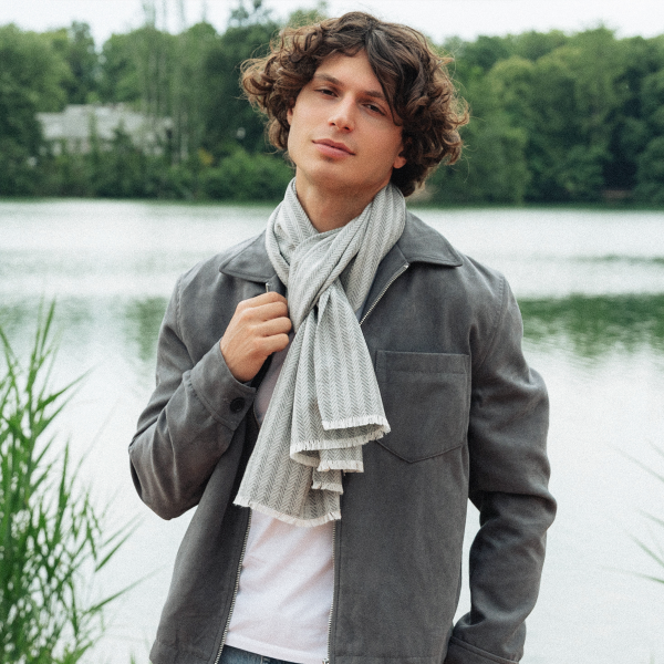 Echarpe-cachemire-homme-gris clair-Smoking