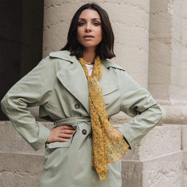Foulard-femme-mousseline-soie-imprimée-fleurettes-jaune
