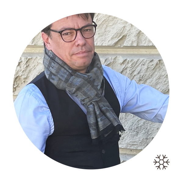 Men's-grey-wool-bleed-stole-Cromagnon