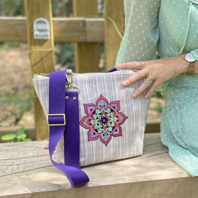 SAC BANDOULIERE BRODE - MANDALAS OR