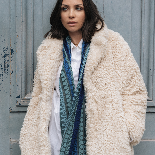 Blue-rayon-wool-women’s-scarf-Precieux