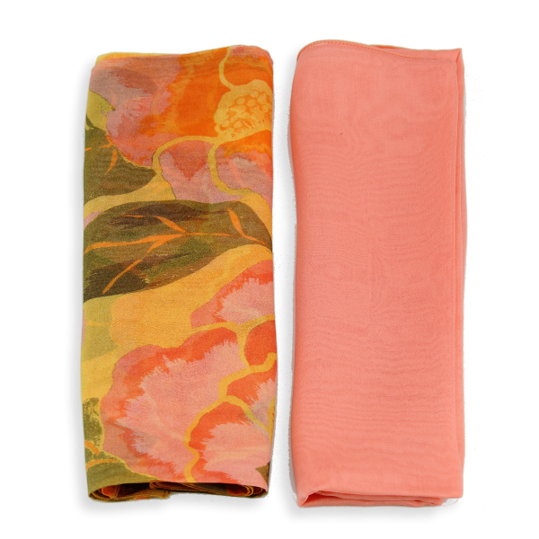 duo-de-soie-femme-echarpe-imprimé-fleur-pivoine-jaune-foulard-rose pèche