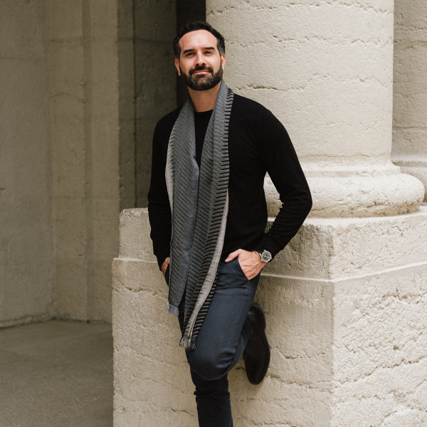 Echarpe-homme-cachemire-laine mérinos-soie-gris-noir-Classique