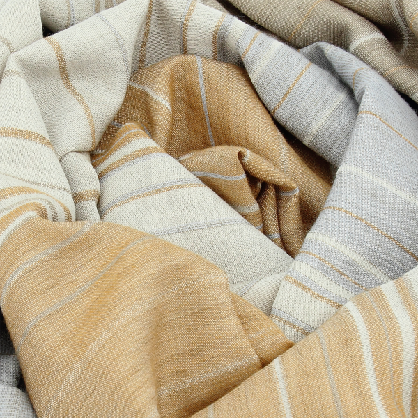 Echarpe-femme-laine-gris beige-traits