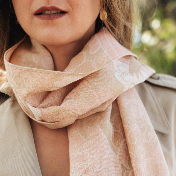 Echarpe-femme-cachemire-rose-oiseaux du paradis
