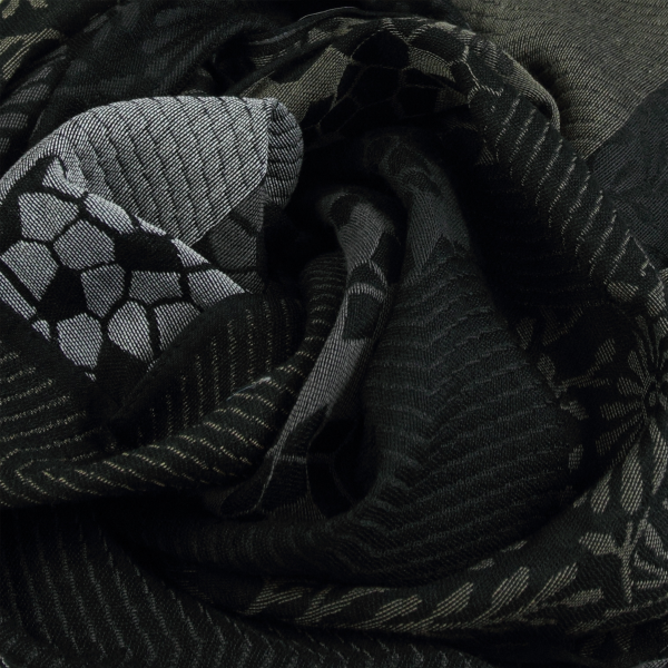 Echarpe-femme-laine-soie-noir-beige-Charme