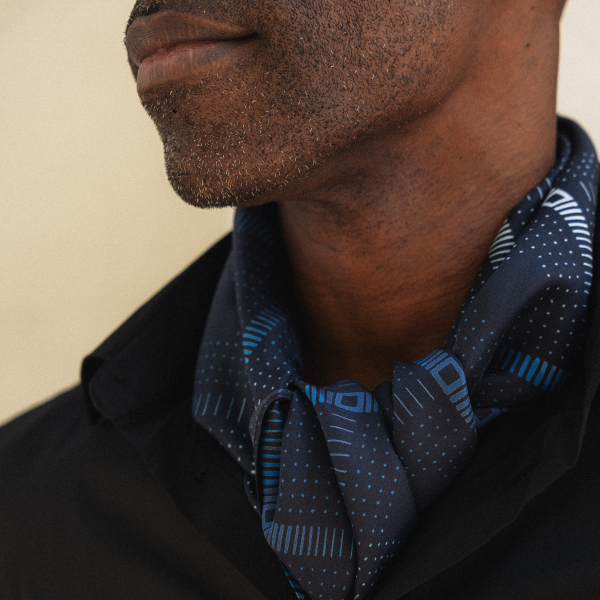 Echarpe-homme-100% soie bio-bleu-Ombre