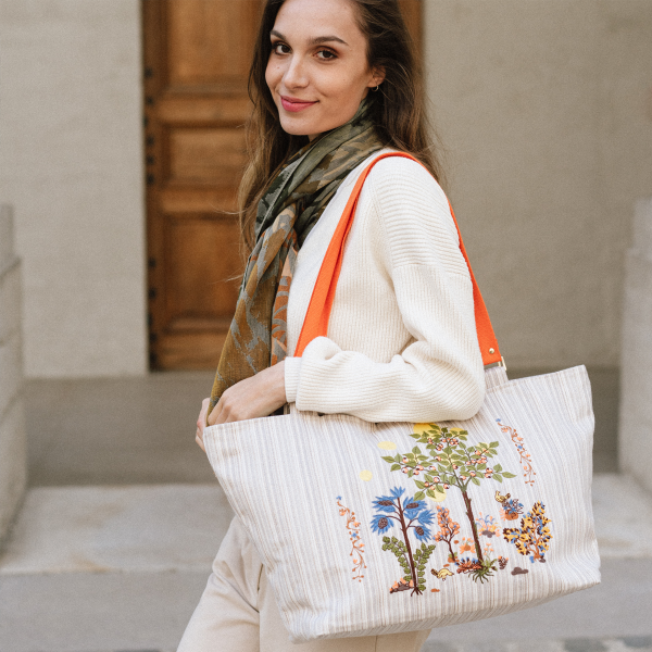 women’s-embroidered-woven bag-Arbre de Nelly