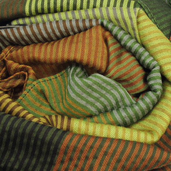 Etole-laine-soie-coton-vert-kaki-or-Kaleida