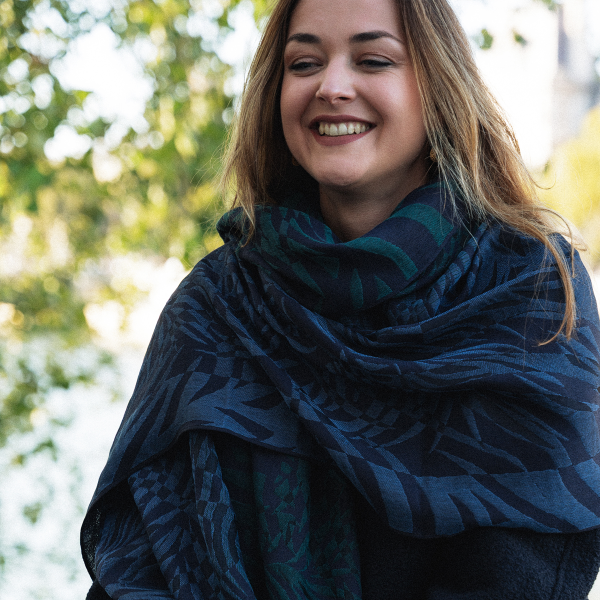Etole-femme-laine-soie-coton-marine-Fascine