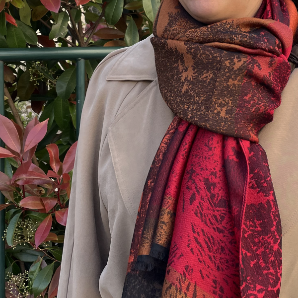 Maxi-étole-femme-laine-mérinos-rouge-Jacaranda