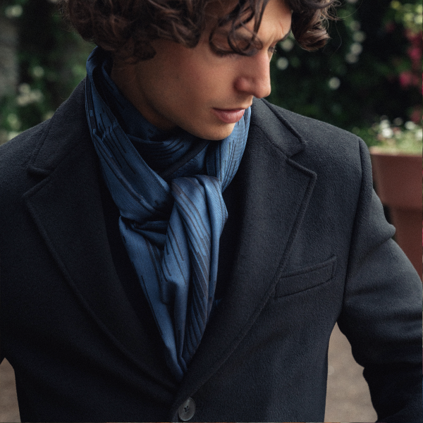 Foulard-homme-vincent-Soie-bleu