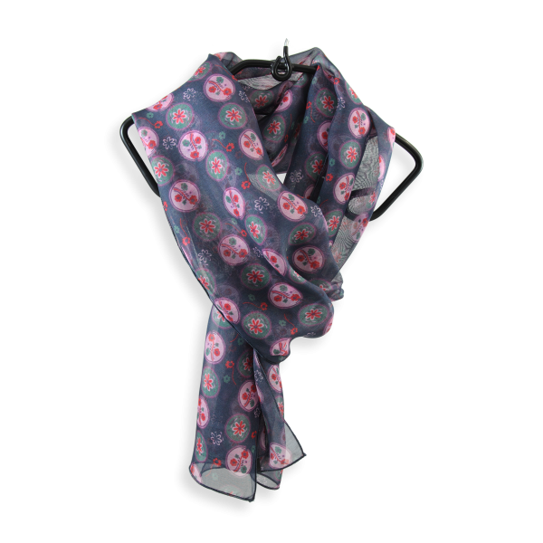 Foulard-soie-femme-scandinave-marine-1A