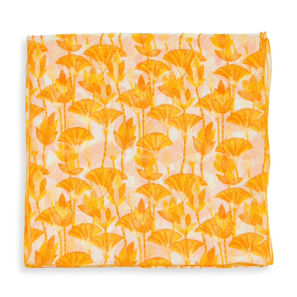 foulard-femme-soie-jaune soleil-imprimée-fleurs-lotus