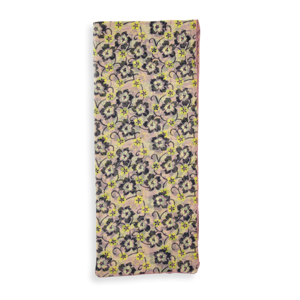 Foulard-femme-soie-rose-pastel-imprimé-fleur-fabrique-en-France