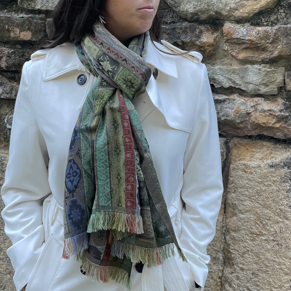 Khaki-women’s-wool-cotton-silk-scarf-Chanson