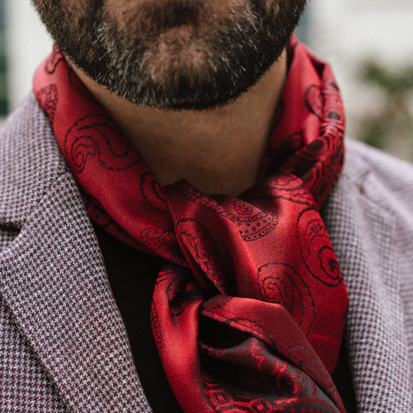 Red-silk-men's-scarf-Charles-made-in-France