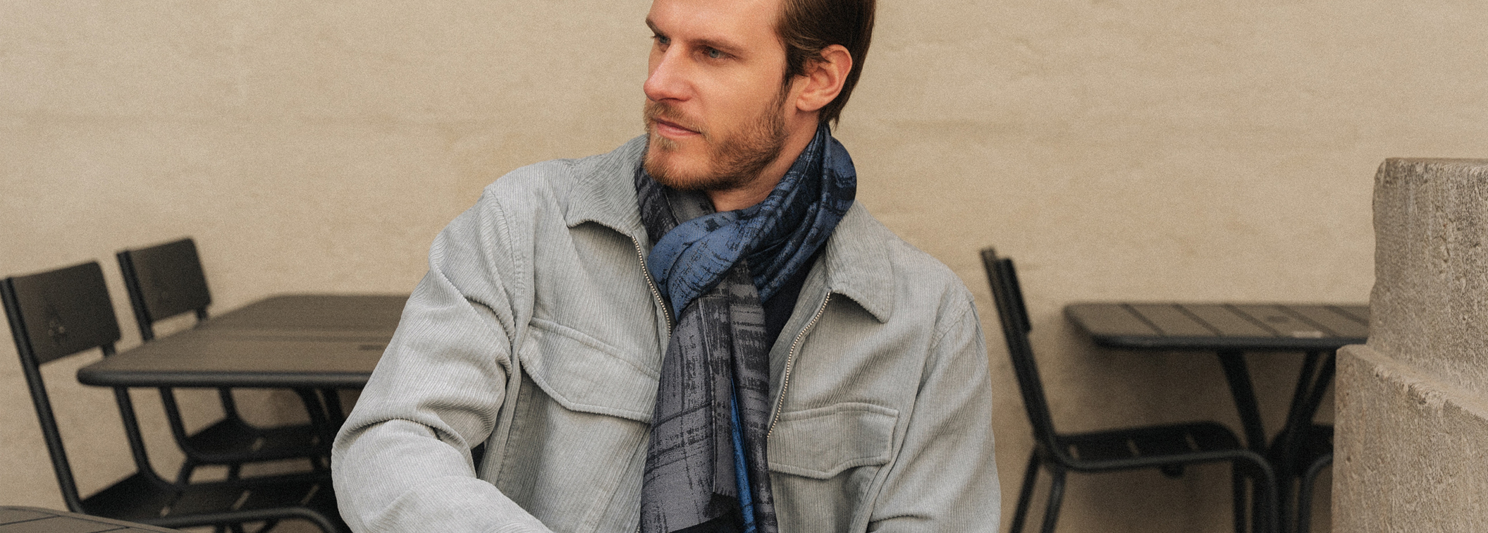 Les écharpes et foulards pour hommes à offrir pour une occasion spéciale