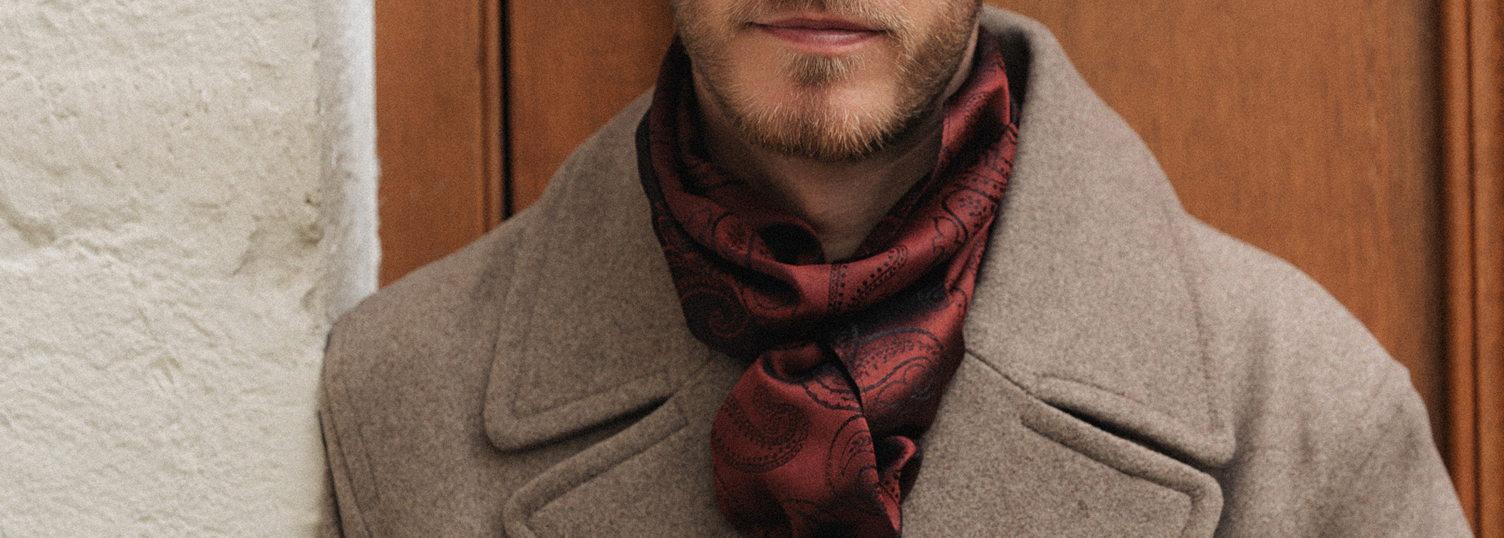 L’art de porter le foulard en soie homme avec élégance