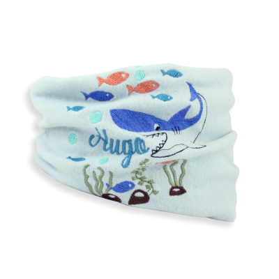 ECHARPE ENFANT BRODEE COTON BIO BLEU CIEL - UN REQUIN DANS L'OCEAN