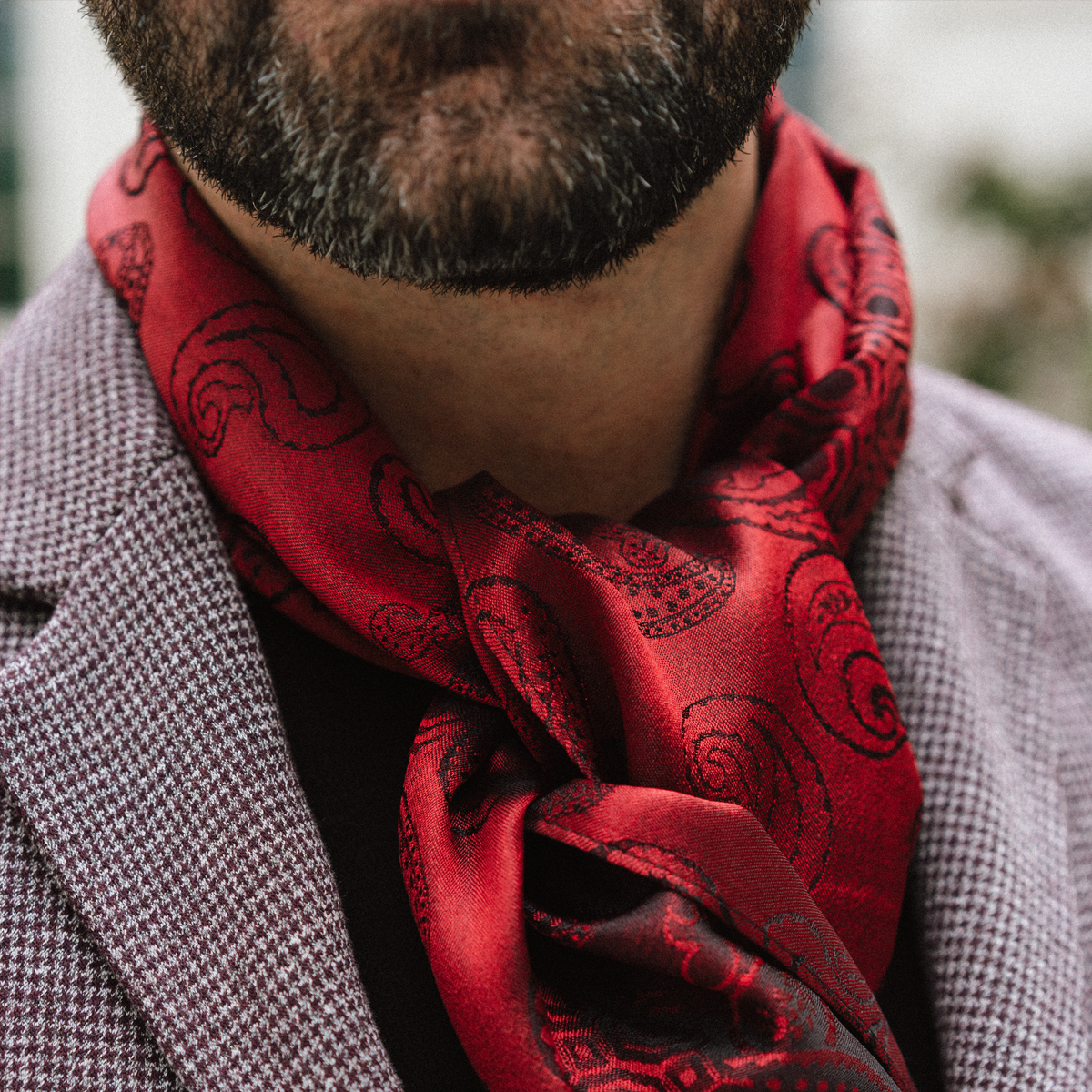Red and black scarf  Mens designer fashion, Well dressed men, Clothing  essentials